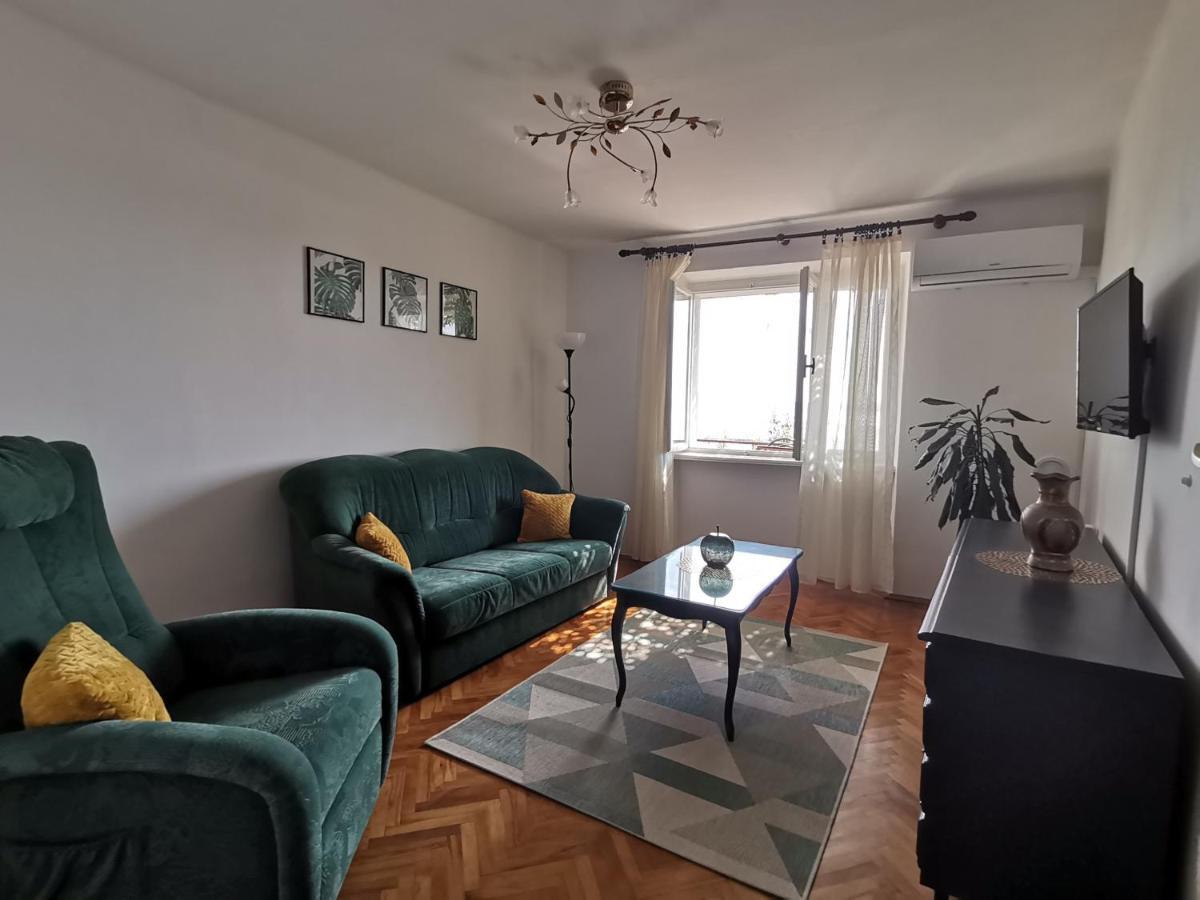Holiday House Belavista Нови-Винодолски Экстерьер фото